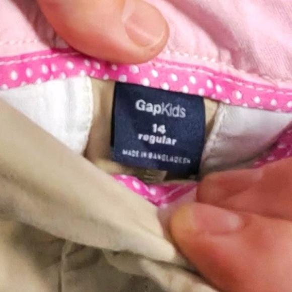 Set of 2 GAP Kids Girls Bermuda Uniform Tan Shorts - Picture 7 of 9